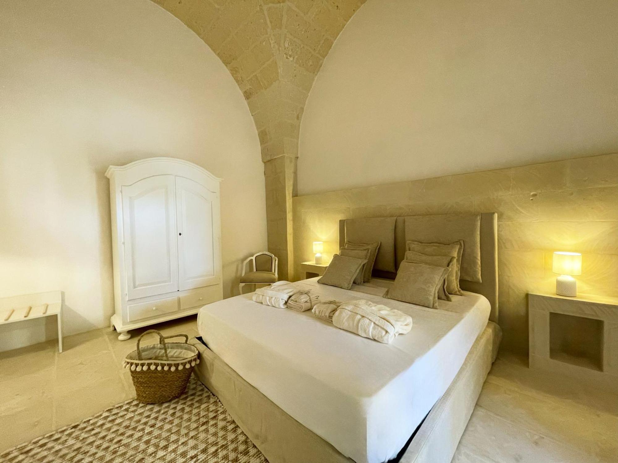 Masseria Paralupi Bed & Breakfast Lecce Exterior photo